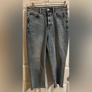 EUC American Eagle frayed hem jeans. Size 2 short